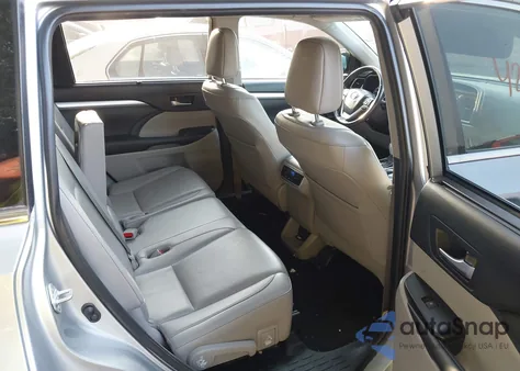 2019 Toyota Highlander Xle from USA, damaged, VIN 5TDJZRFH7KS575157